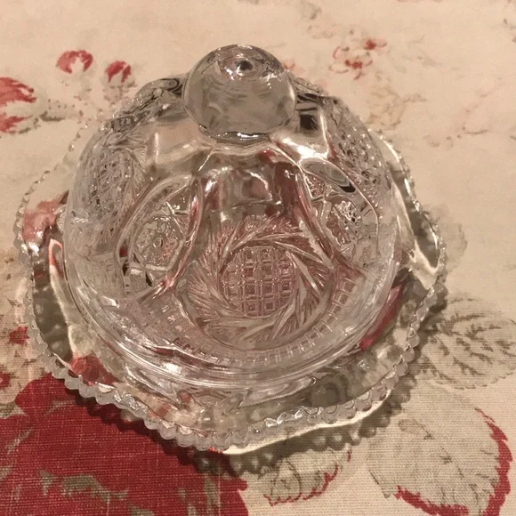 VINTAGE GLASS COVERED DISH - Picture 8 of 8